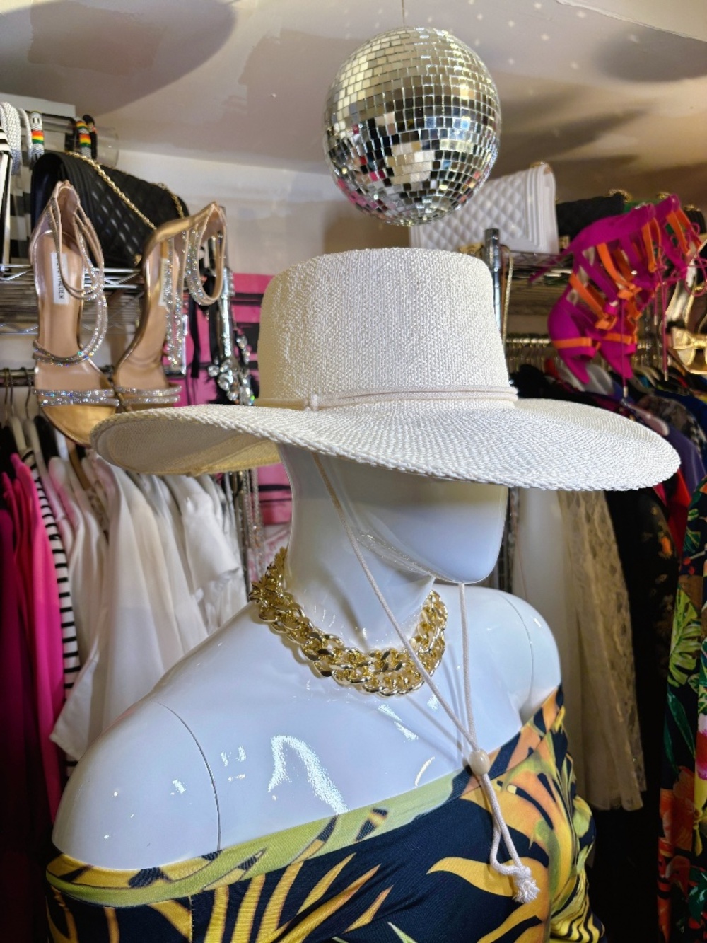 Cream Straw Hat w/Chin Strap